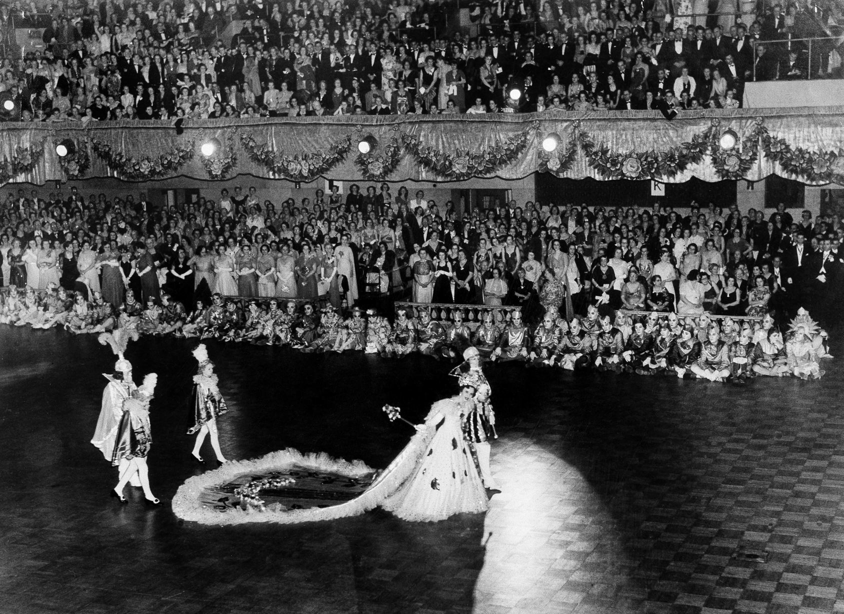 1941: NEW ORLEANS MARDI GRAS